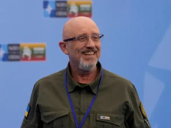 ukrayina-ta-frantsiya-pidpishut-memorandum-pro-navchannya-ukrayinskikh-pilotiv-na-f-16