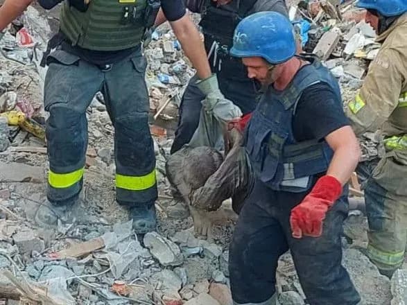 v-orikhovi-pid-chas-ryatuvalnoyi-operatsiyi-okupanti-zavdali-sche-odin-aviaudar