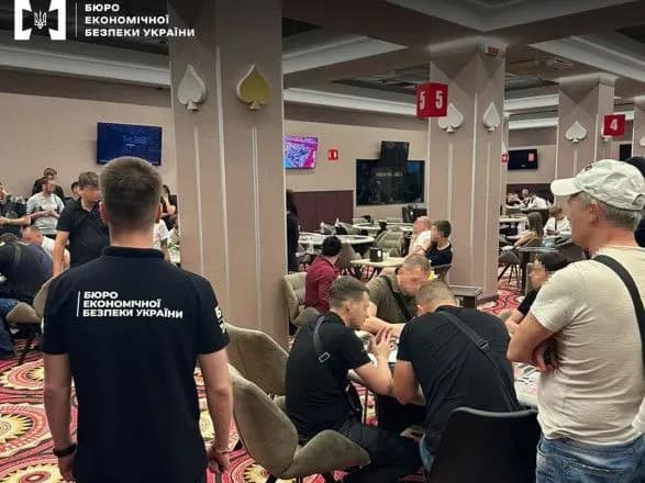 u-kiyevi-ta-odesi-vikrili-merezhu-pidpilnikh-poker-klubiv