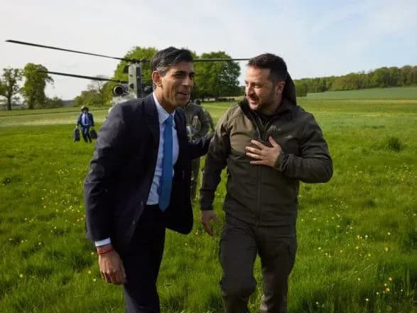 novini-budut-zelenskiy-proviv-sche-odnu-zustrich-na-polyakh-samitu-nato-z-premyerom-britaniyi