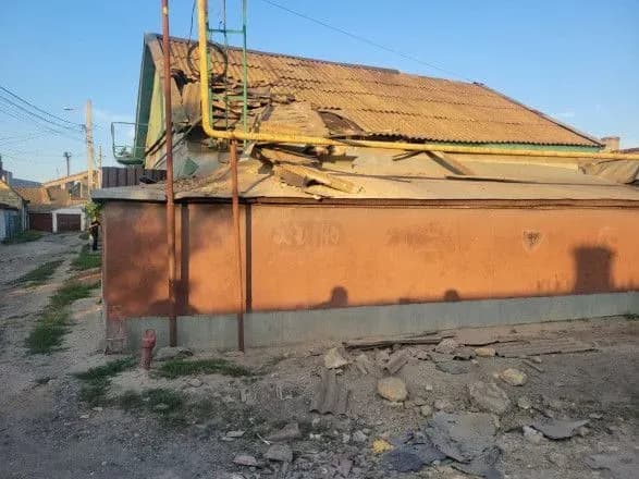 pershi-khvilini-pislya-padinnya-ulamkiv-pislya-vorozhoyi-ataki-na-odesu-pokazali-patrulni