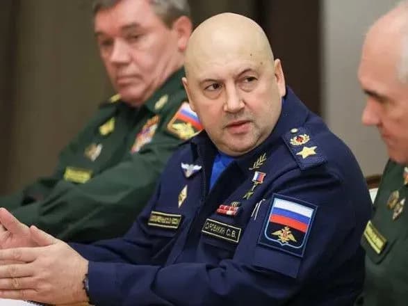 surovikin-na-teritoriyi-rf-yogo-dolya-virishuyetsya-gur