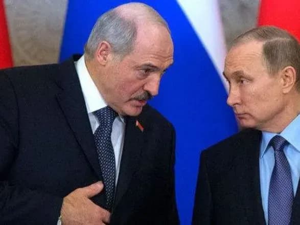 napryagayut-i-khochut-na-zakhid-lukashenko-poskarzhivsya-putinu-na-vagnerivtsiv