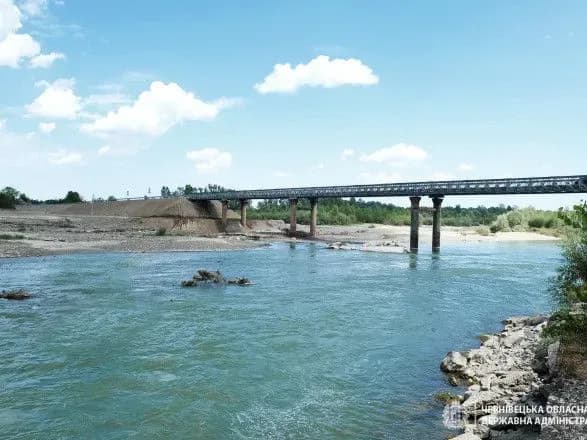 na-bukovini-pobuduvali-odin-iz-naydovshikh-timchasovikh-mostiv-v-ukrayini