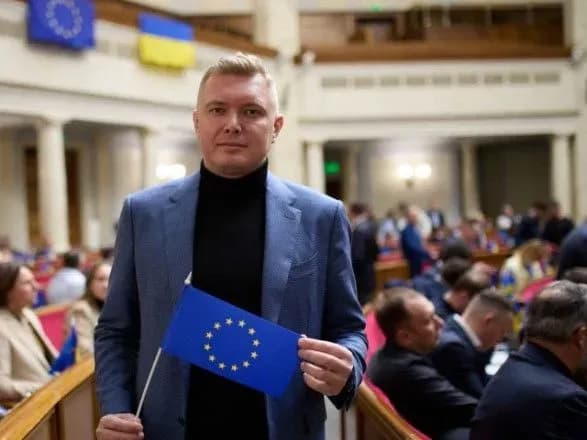 nardep-vid-slugi-narodu-igor-krivosheyev-napisav-zayavu-pro-vikhid-z-partiyi