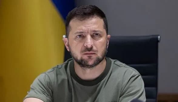 zelenskiy-pro-raketniy-udar-po-dnipru-vluchili-u-bagatopoverkhivku-ta-budivlyu-sbu