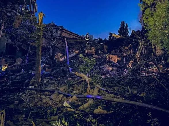 politsiya-pokazala-pershi-khvilini-pislya-ataki-na-sumi-video-z-bodikamer-patrulnikh