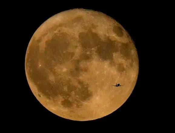 v-serpni-mozhna-bude-pobachiti-dva-supermisyatsi-sered-nikh-ridkisniy-blakitniy-misyats