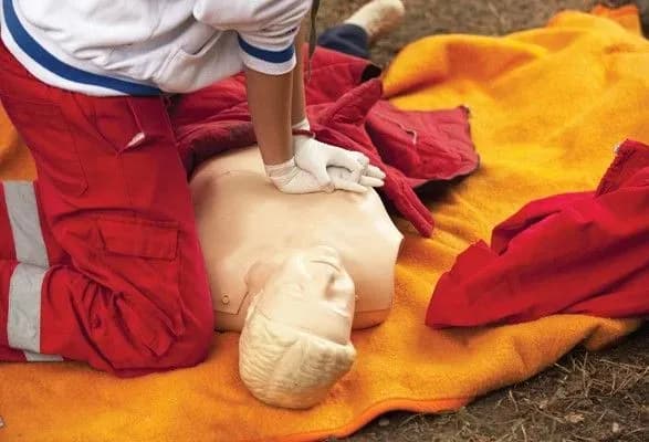 domedichna-dopomoga-i-keruvannya-dronami-u-shkolakh-onovlyat-programu-odnogo-z-predmetiv