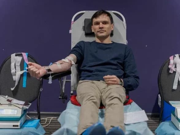 perelivannya-krovi-boyovimi-medikami-rozrobka-programi-navchannya-faktichno-na-finishi