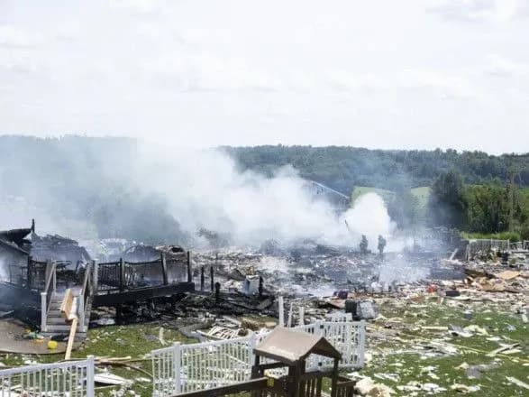 pyatero-lyudey-zaginuli-v-amerikanskomu-shtati-pensilvaniya-cherez-vibukh-u-zhitlovomu-budinku