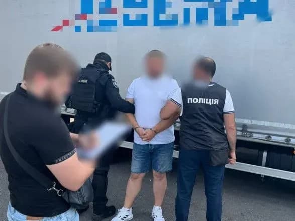 khabarniki-na-kiyivschini-vimagali-30-tisyach-dolariv-ssha-za-orendu-ozera-ofis-genprokurora