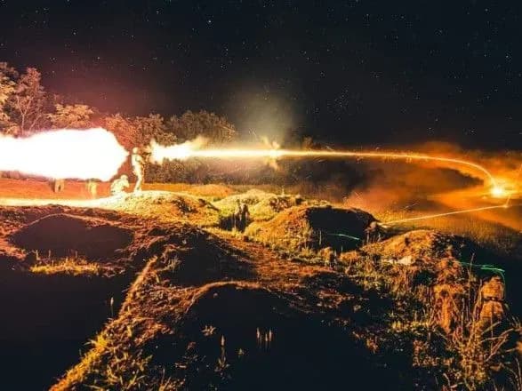 na-luganschini-rosiyani-prodovzhuyut-vishukuvati-slabki-mistsya-v-ukrayinskomu-zakhisti-ova