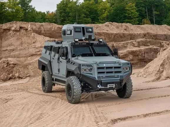 senator-u-military-media-center-rozpovili-na-scho-zdatniy-bronetransporter