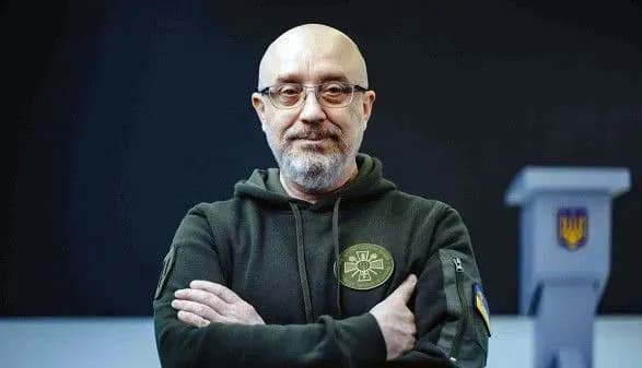 ministr-oboroni-reznikov-ochikuye-poyavu-f-16-vesnoyu