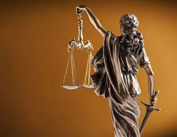 kolishnya-vikladachka-stolichnogo-vishu-yaka-vipravdovuvala-okupantiv-pered-studentami-pide-pid-sud