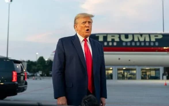 sud-nad-trampom-translyuvatimetsya-u-pryamomu-efiri-na-youtube-rishennya-sudu