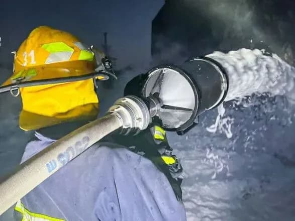 ataka-dronami-po-odesi-ryatuvalniki-likviduvali-naslidki