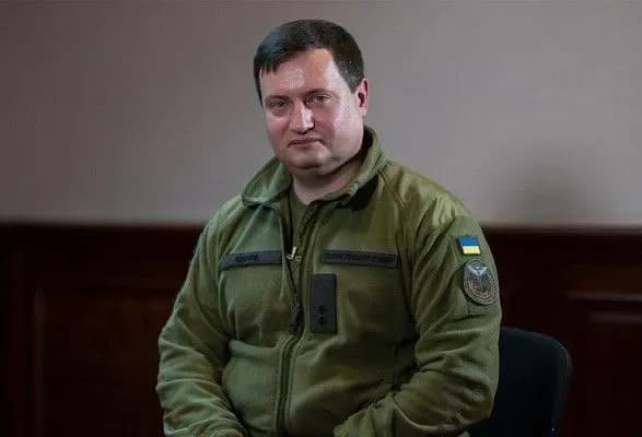 yusov-pokepkuvav-zi-sprob-rosiyi-verbuvati-kubintsiv-yak-pyaniy-vedmid-v-posudniy-lavtsi