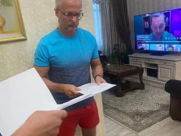 u-roztrati-4-5-mln-griven-pidozryuyut-direktora-stolichnogo-pologovogo-budinku