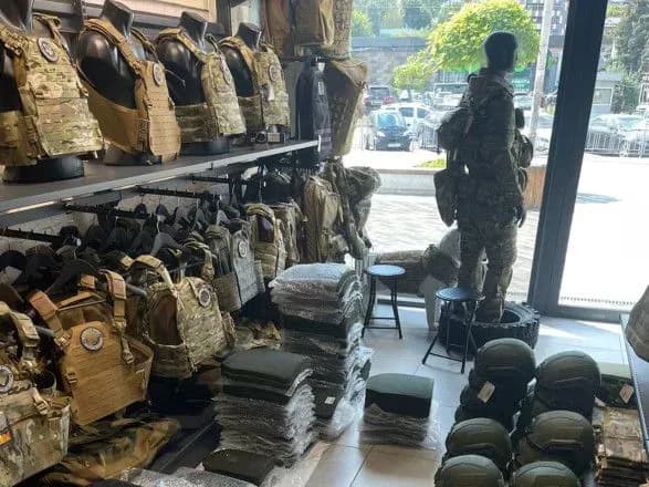 priznachalisya-dlya-zsu-vikrito-kompaniyu-scho-nezakonno-prodavala-sholomi-ta-bronezhileti