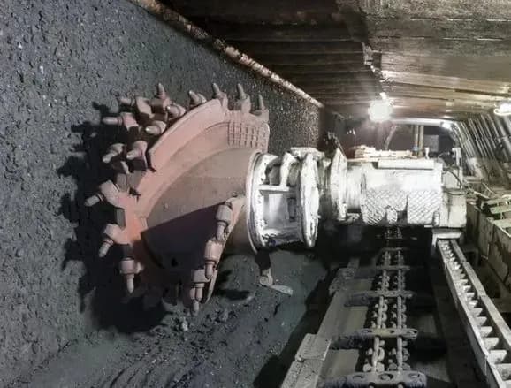 rosiyani-virishili-skorotiti-vugledobuvni-pidpriyemstvi-u-lnr-ta-dnr