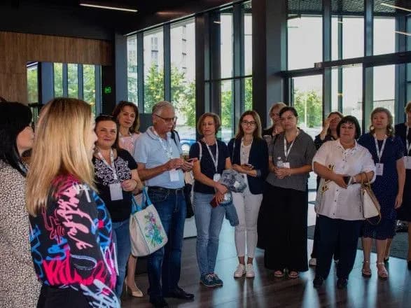 navchatisya-ta-pratsyuvati-mkhp-prodovzhuye-zaluchati-perspektivnu-molod-do-roboti-na-svoyikh-pidpriyemstvakh