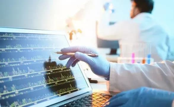 niderlandi-khochut-dopomogti-ukrayini-stvoriti-bazu-dnk