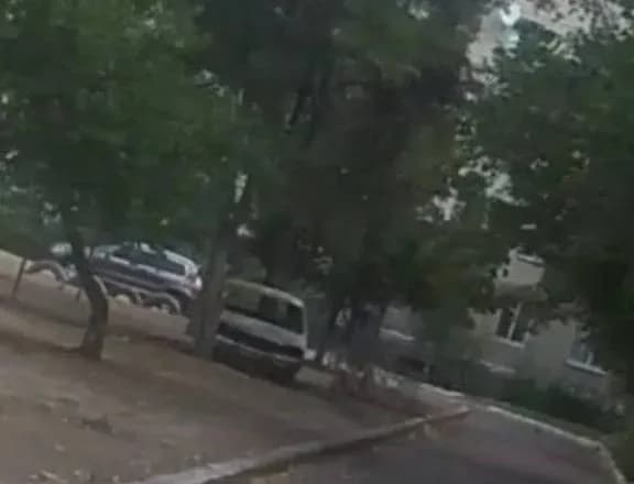 aktivisti-rukhu-zhovta-strichka-rozvisili-po-okupovanomu-krimu-zhovti-strichki