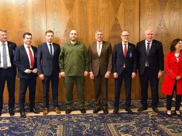 ukrayina-estoniya-ta-lyuksemburg-zapustili-it-koalitsiyu-u-ramkakh-ramshtaynu-vidbulas-startova-zustrich