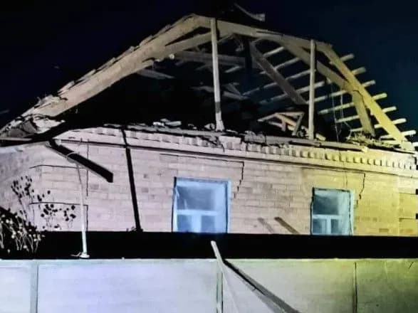 dnipropetrovschina-vorog-biv-po-nikopolyu-vazhkoyu-artileriyeyu-ta-dronom-kamikadze