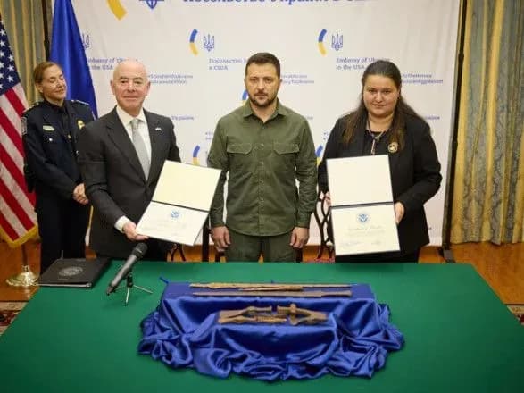 ssha-povernuli-konfiskovani-artefakti-yaki-rosiyani-vkrali-na-tot