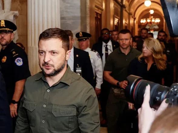 zelenskiy-amerikanskim-senatoram-yakscho-mi-ne-otrimayemo-dopomogu-mi-prograyemo-viynu