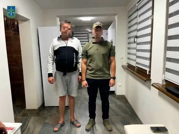 dvi-tisyachi-dolariv-za-nepridatnist-do-sluzhbi-na-khabari-vikrito-nachalnika-ttsk