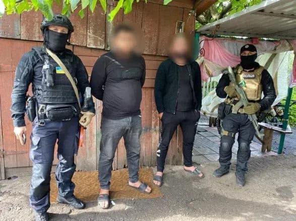 pered-sudom-postanut-shakhrayi-yaki-oshukali-pensioneriv-na-1-8-mln-griven