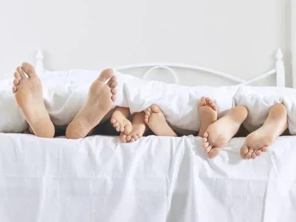 lizhko-dlya-dvokh-vibirayemo-nayzruchnishu-model