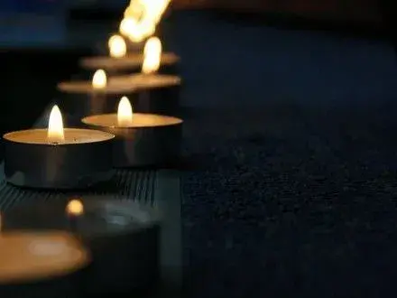 zavtra-v-ukrayini-vidbudetsya-zagalnonatsionalna-khvilina-movchannya-v-pamyat-pro-poleglikh-zakhisnikiv-i-zakhisnits