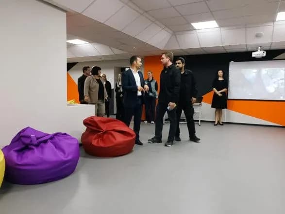 vmischuye-700-osib-odnochasno-u-litseyi-na-kiyivschini-vidkrili-ukrittya-podviynogo-priznachennya