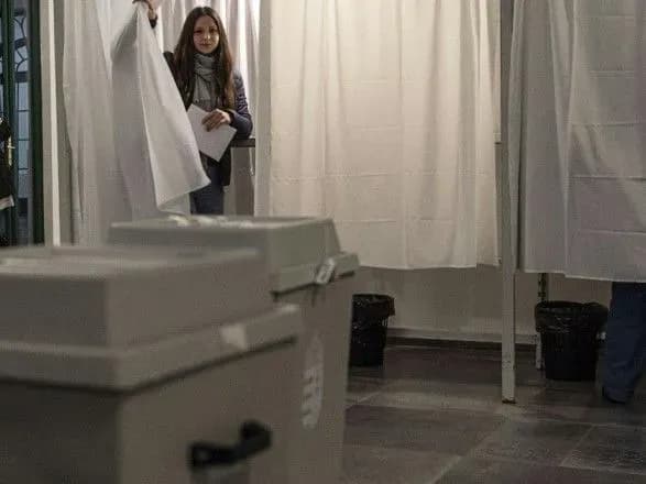 v-ugorschini-partiya-orbana-vidchutno-vtratila-pidtrimku