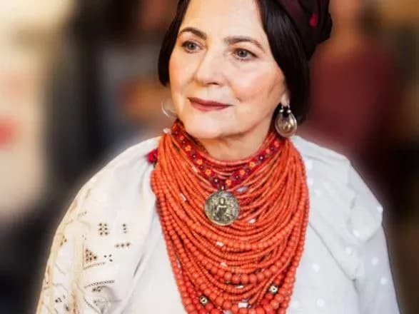 z-nami-nazavzhdi-zalishatsya-yiyi-nepereversheniy-avtentichniy-i-spravdi-magichniy-golos-prezident-visloviv-spivchuttya-z-privodu-smerti-nini-matviyenko