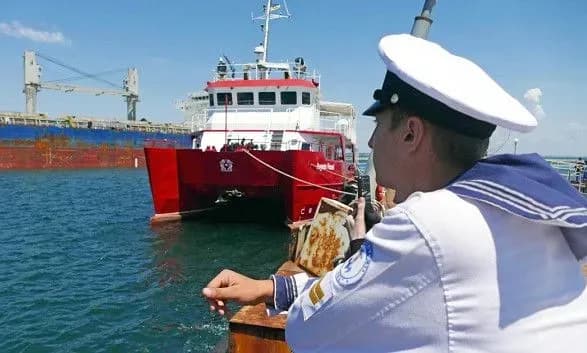 chergove-sproschennya-adminposlug-moryaki-zmozhut-otrimati-posluzhnu-knizhku-poshtoyu