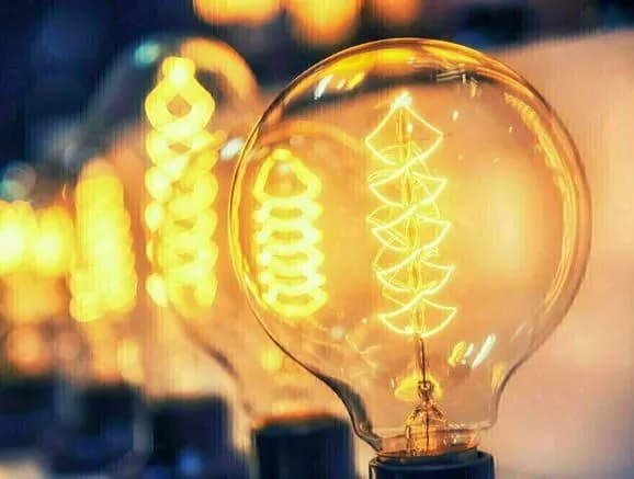 cherez-vorozhi-obstrili-negodu-ta-tekhnologichni-porushennya-bez-svitla-buli-9-oblastey-minenergo