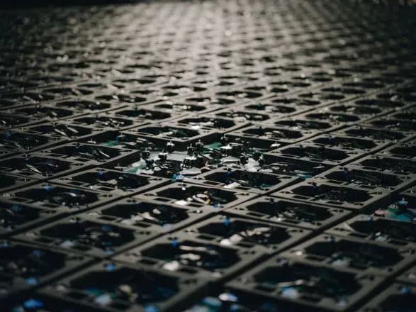 v-ukrayinu-pribula-persha-partiya-droniv-operatsiyi-yednist-na-yaki-donativ-favbet