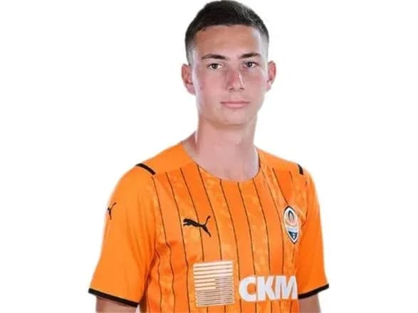 gravets-shakhtarya-pislya-zniknennya-v-aeroportu-antverpena-vtik-do-rosiyi-scho-vidomo