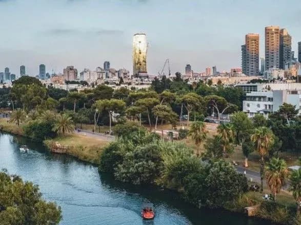 khamas-stverdzhuye-scho-vipustiv-raketi-po-tel-avivu-u-misti-chuli-potuzhniy-vibukh