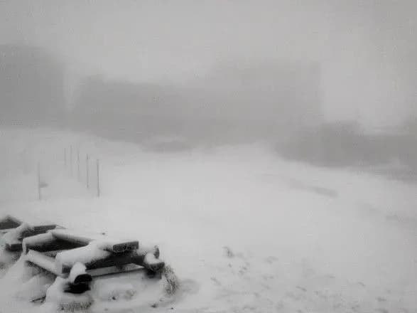 visokogirya-karpat-vkrilo-snigom-4