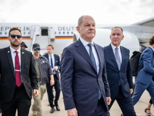 kantsler-nimechchini-sholts-pidtverdiv-vizit-do-izrayilyu-potim-virushit-do-yegiptu