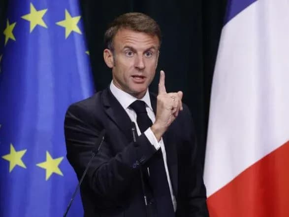 makron-anonsuvav-poyizdku-do-izrayilyu