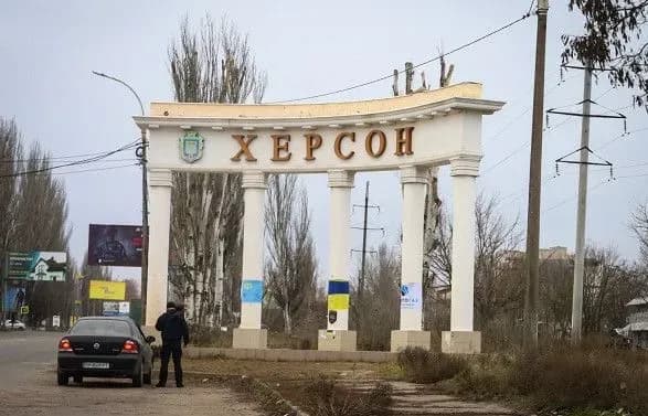 u-khersoni-lunayut-vibukhi-okupanti-obstrilyuyut-misto