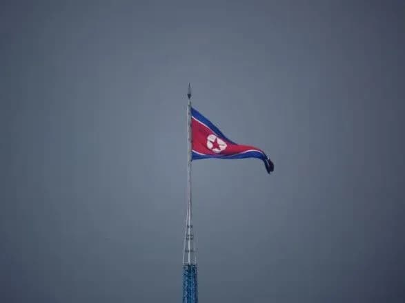 pivnichna-koreya-zasudila-ssha-za-postachannya-raket-velikoyi-dalnosti-ukrayini